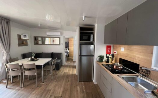 Biograd na Moru(HR)- EXKLUZÍVNE: Nový, luxusný mobilný dom NORD len 180m od pláže!