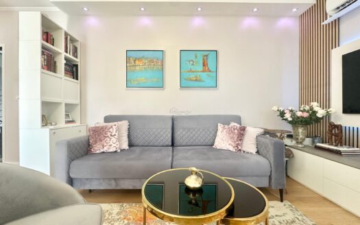 Trogir, Čiovo – moderný apartmán so záhradou