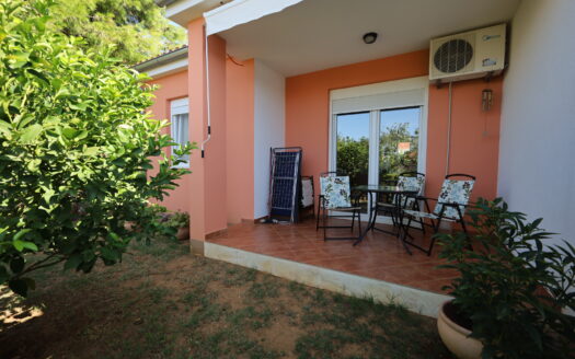 ☀Vodice(HR) – Kompletne zariadený rodinný dom so záhradou