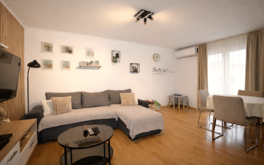 ☀Vodice(HR)-Kompletne zariadený 3 izbový apartmán v tichom prostredí